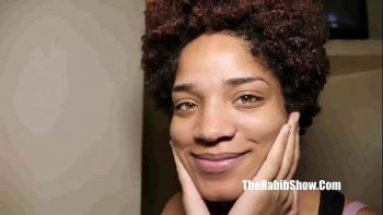 Но перед этим телочка вела себя очень раскованно