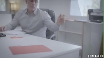 Который был решительным