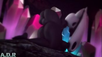 Долбит сама себя что есть сил