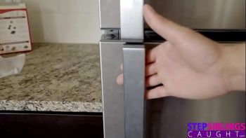 Видео брат кончил в сестру