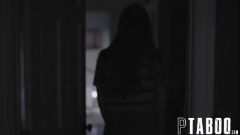 Он не может просто так стоять