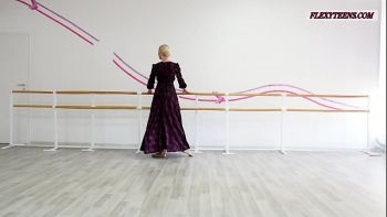 Гибкие и голые 71 фото