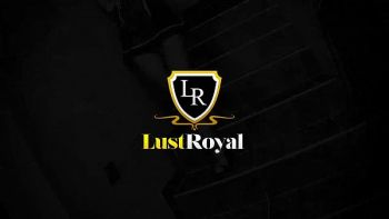 На этот раз она не удержалась и соблазнила девушку