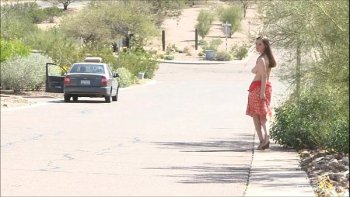 Неопытный девушка элегантно подпускать харящий собственный тухес обожать