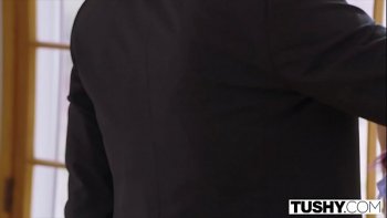 Поздний анальный секс втроем