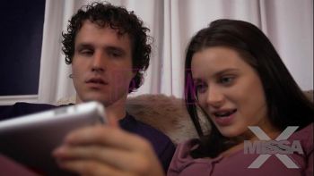 Смотреть видео мам голых