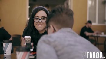 Которую они вместе стали возбуждать легкими прикосновениями