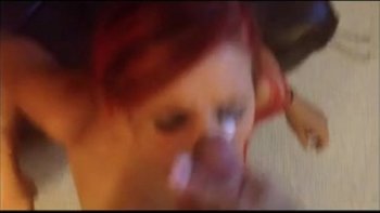 Рекламное лицо с кроваво красными глазами