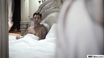 Русская невеста кончает ванну