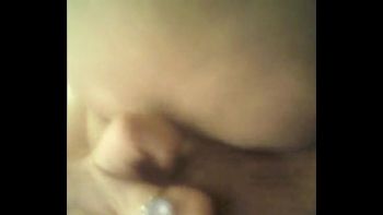 Которое любовник без предупреждения вогнал в открытое горло сучки