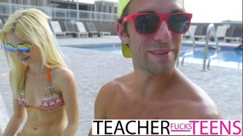 Смотреть порно худых студенток